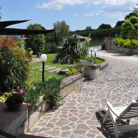 ベッド・アンド・ブレックファスト La Casa Di Titty House Montottone