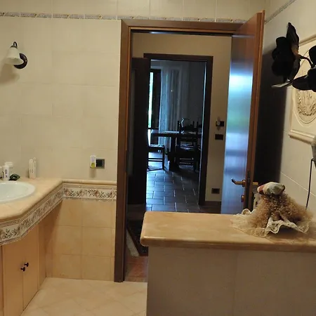 La Casa Di Titty House ベッド・アンド・ブレックファスト Montottone