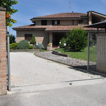 La Casa Di Titty House ベッド・アンド・ブレックファスト 4*