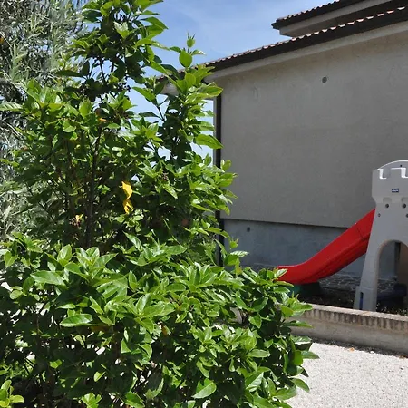 ベッド・アンド・ブレックファスト La Casa Di Titty House 4*